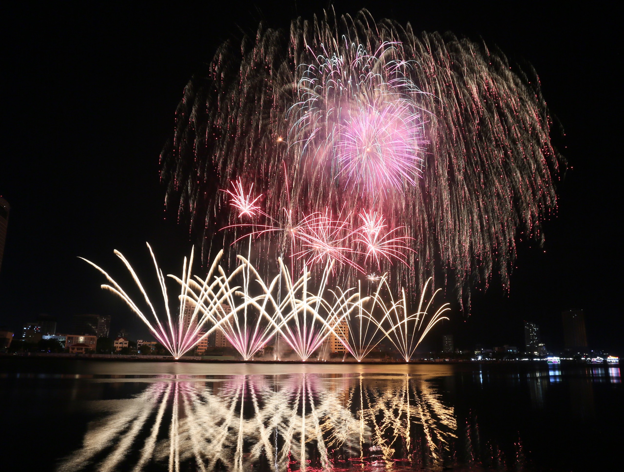 The fiery confrontation between the United States and Italy in Da Nang on the night of June 15 The fiery confrontation between the United States and Italy in Da Nang on the night of June 15